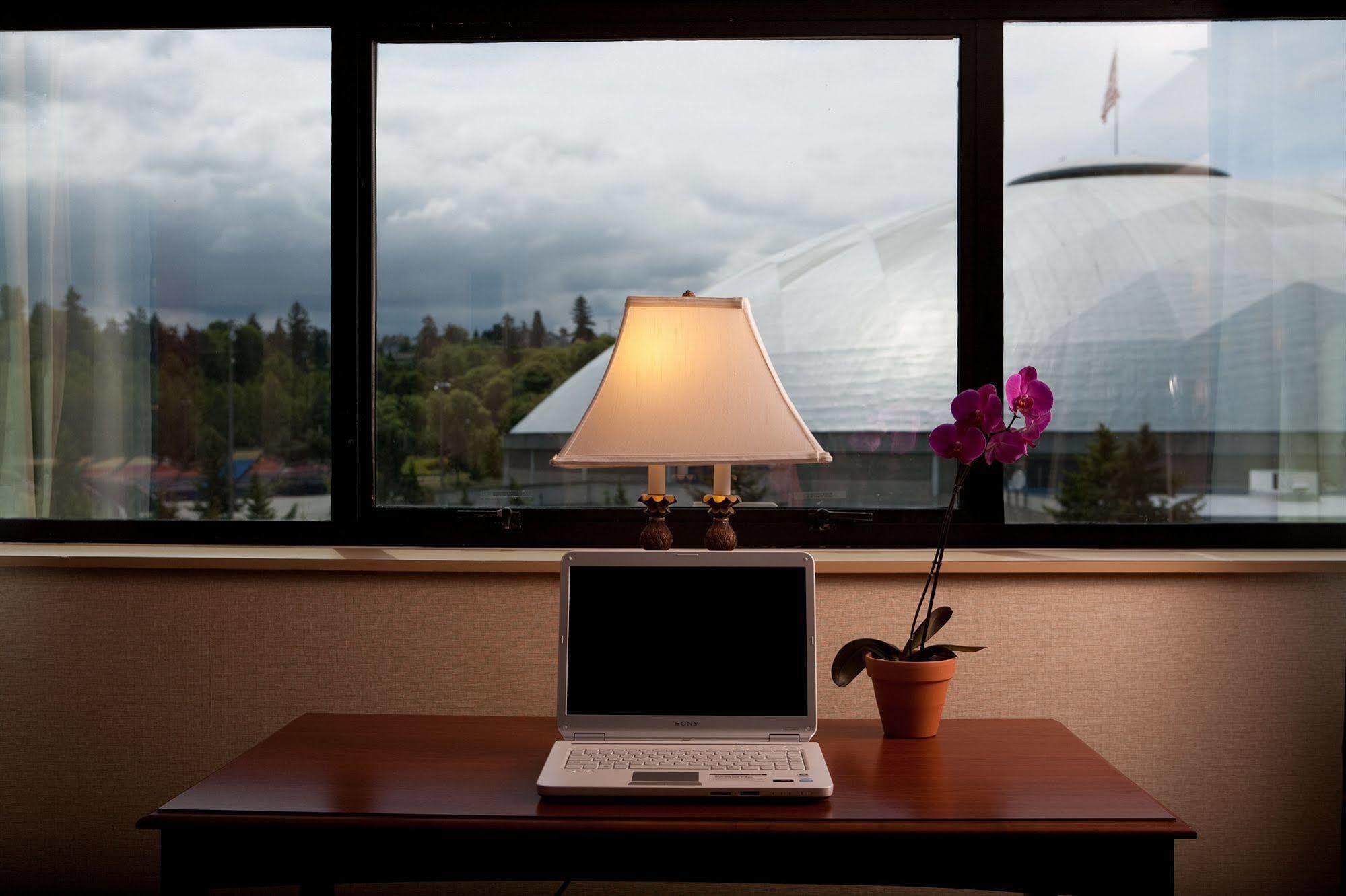 Comfort Inn & Suites Downtown Tacoma Exterior foto